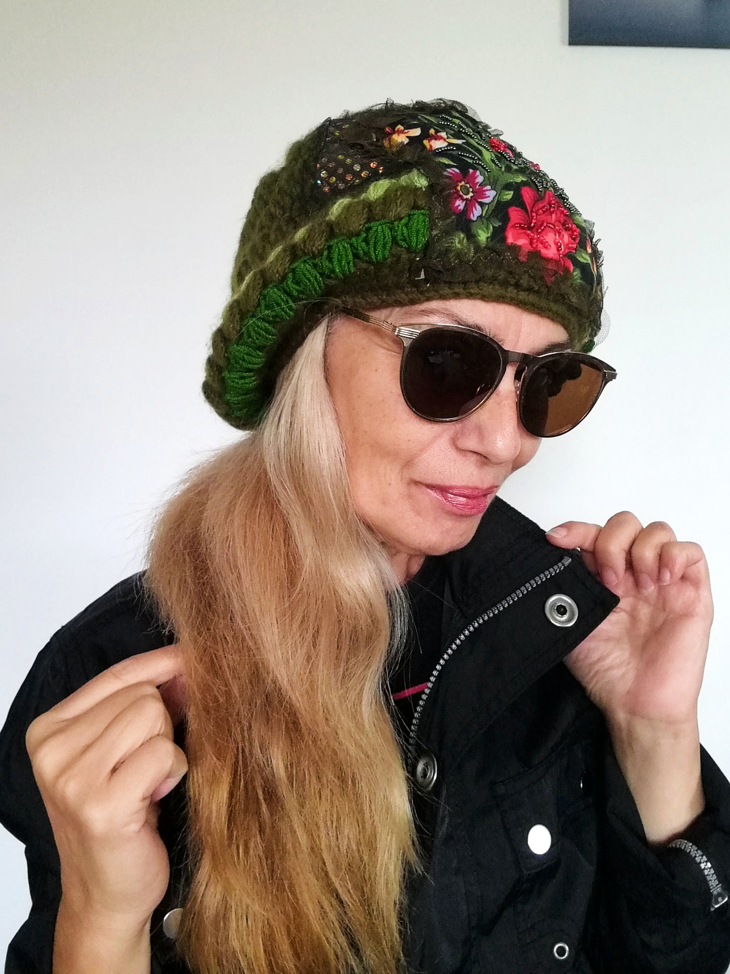 Green Wool Beanie Hat for Women Floral Embroidered Warm Slouchy Beanie
