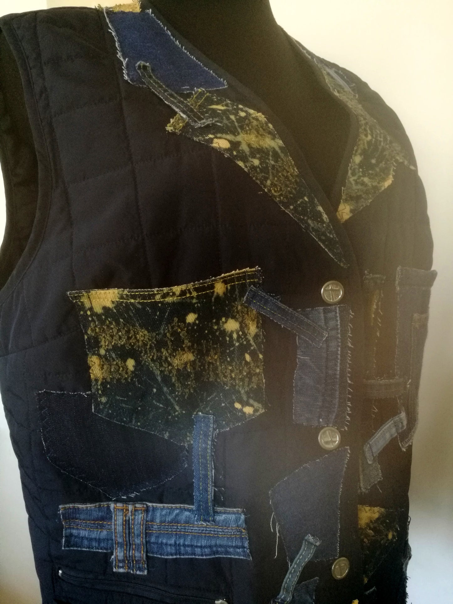 Plus Size Quilted Jacket XL/2XL Distressed Denim Vest