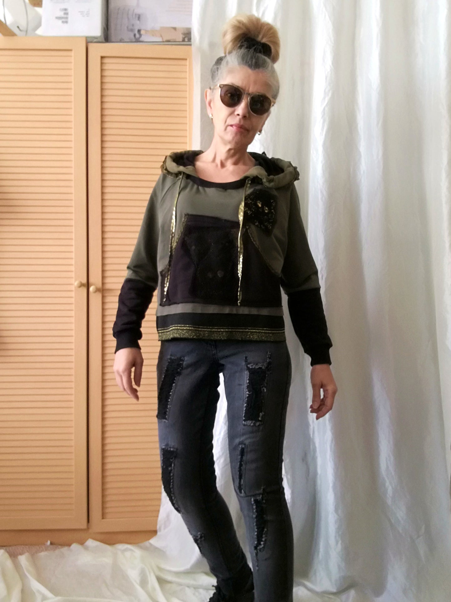 Khaki Hooded Sweatshirt,XL Women`s Hoodie with Skulls