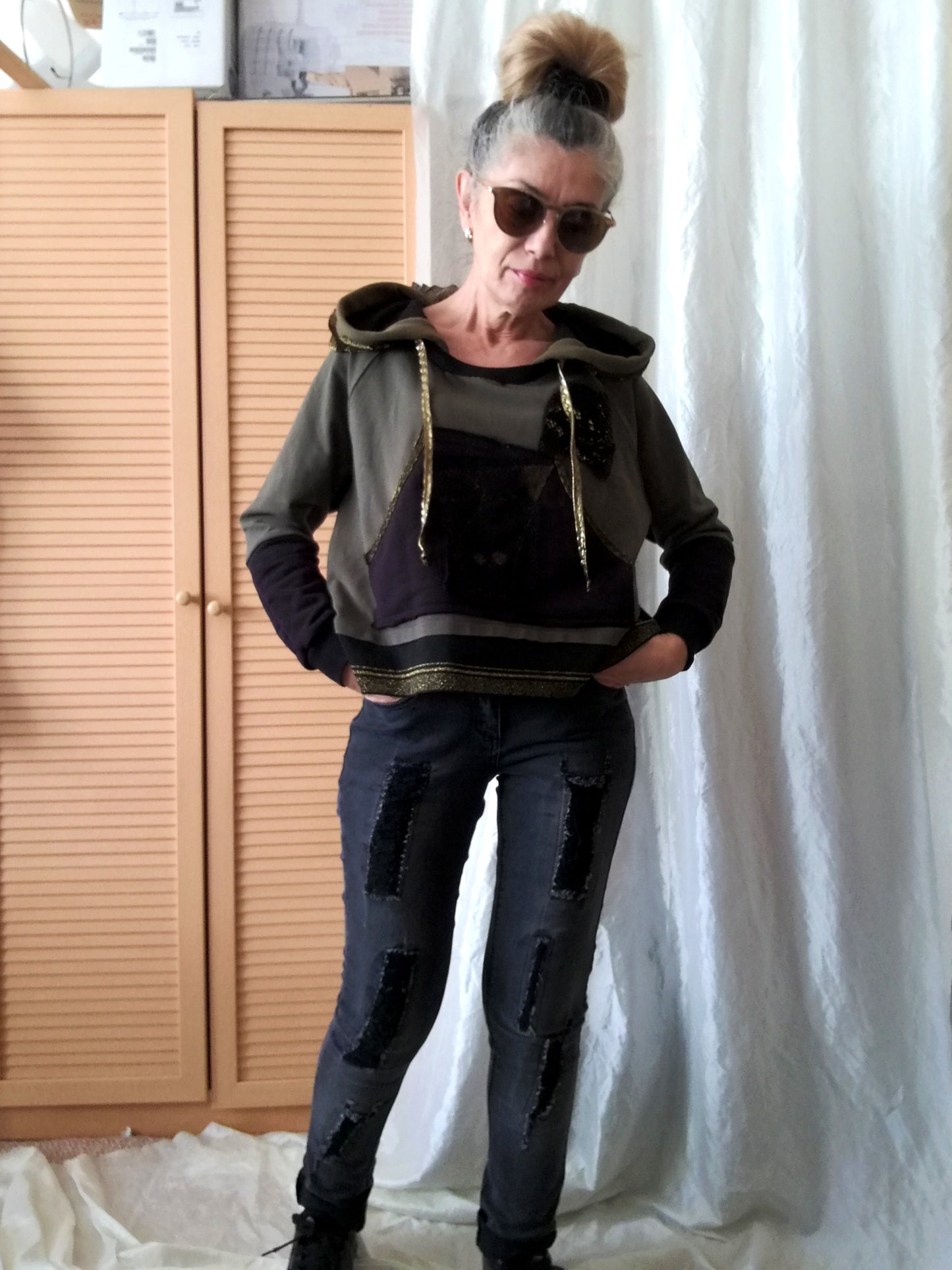 Khaki Hooded Sweatshirt,XL Women`s Hoodie with Skulls