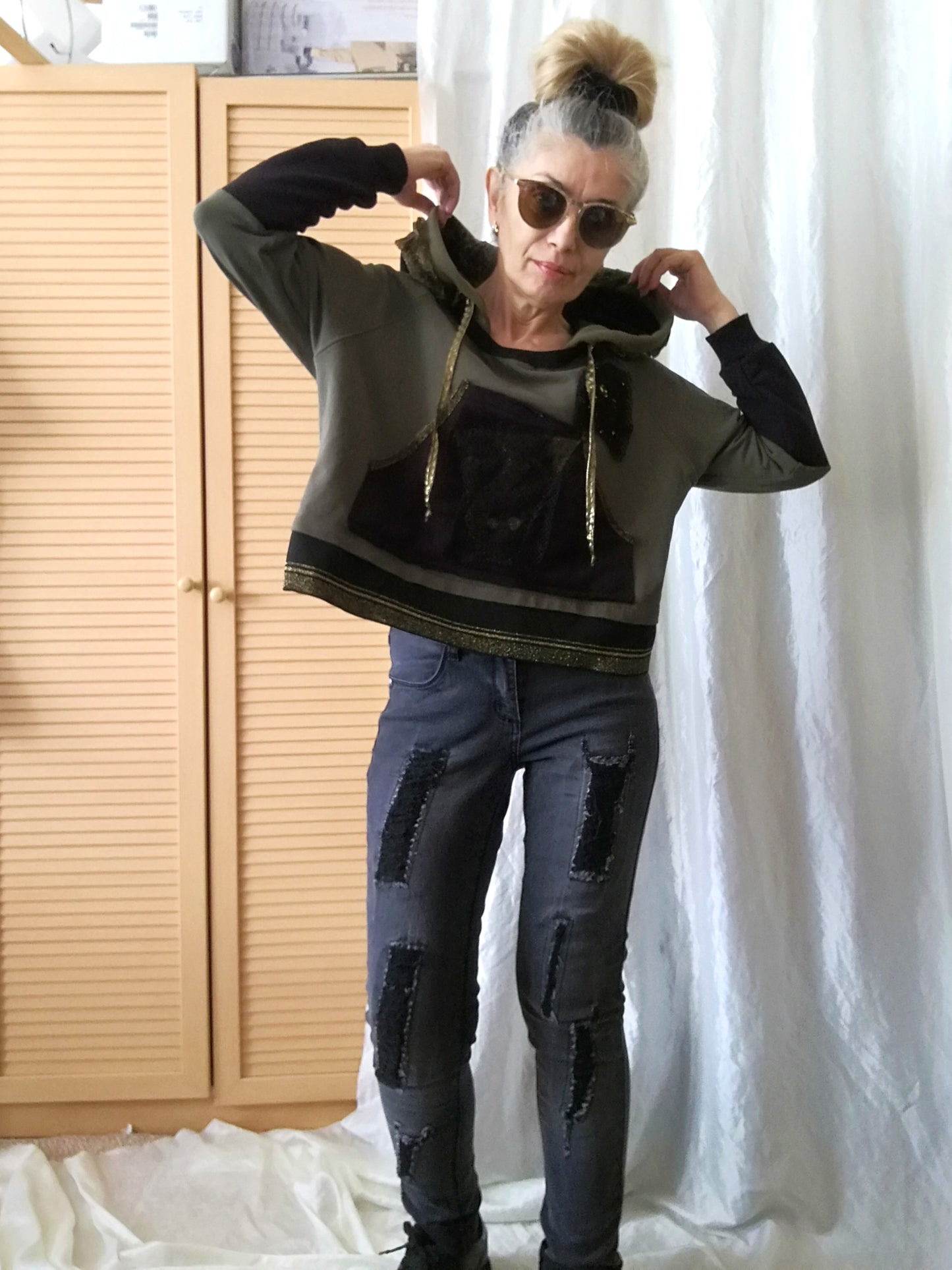 Khaki Hooded Sweatshirt,XL Women`s Hoodie with Skulls