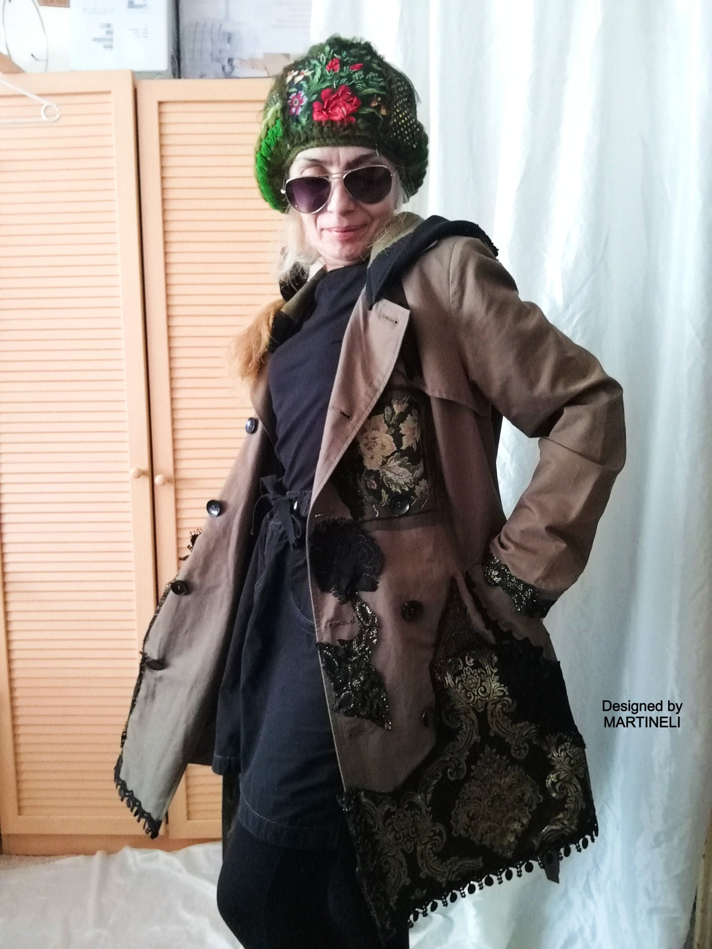 Khaki Hooded Overcoat,L Embroidered Hooded Trench Coat