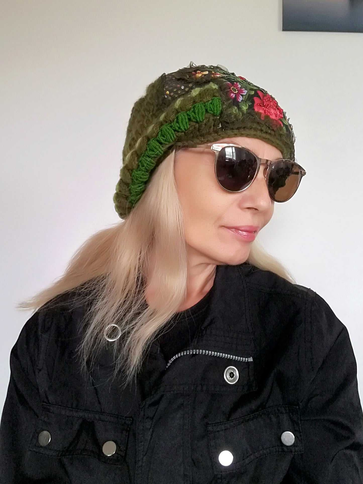 Green Wool Beanie Hat for Women Floral Embroidered Warm Slouchy Beanie