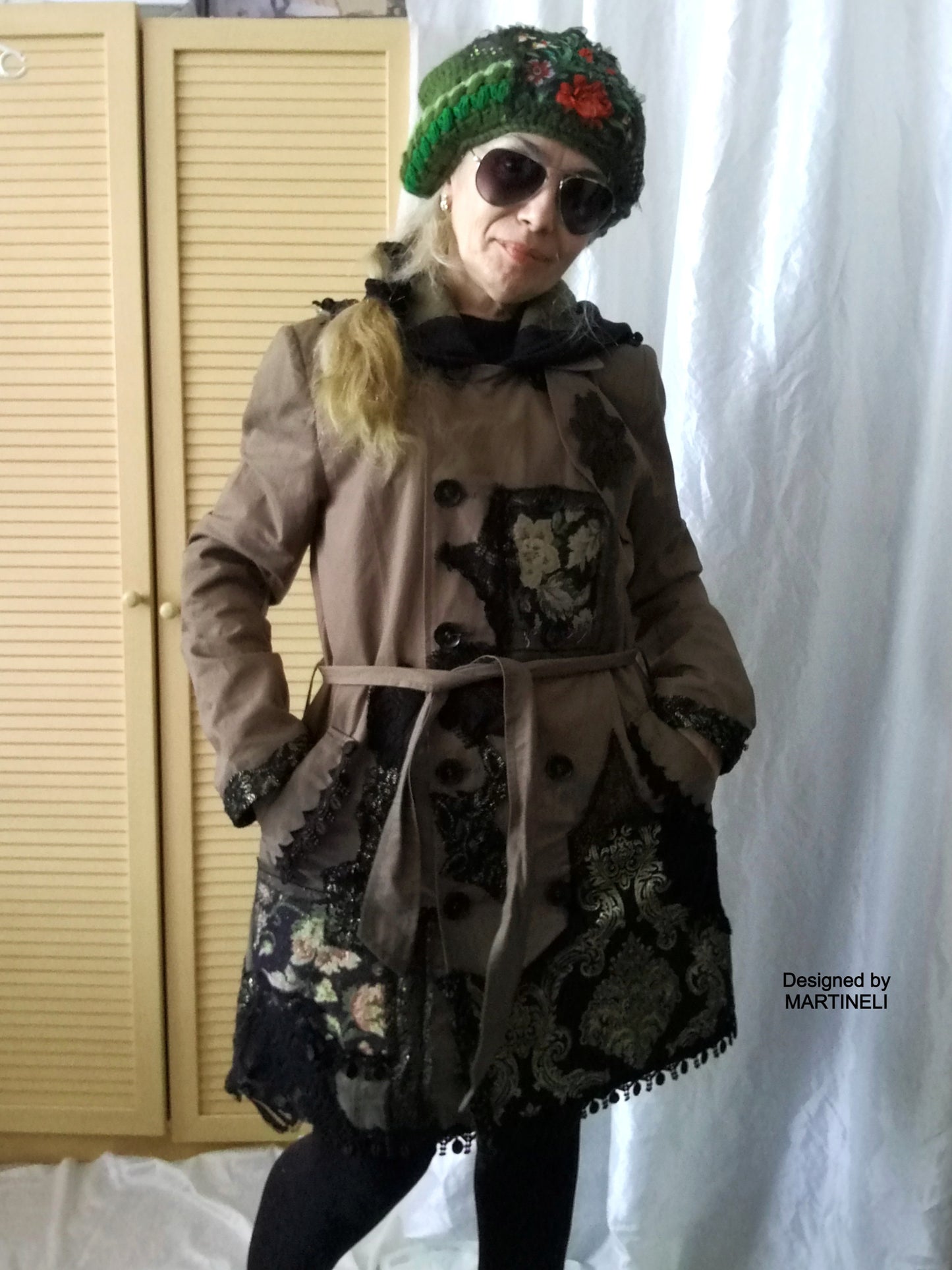 Khaki Hooded Overcoat,L Embroidered Hooded Trench Coat